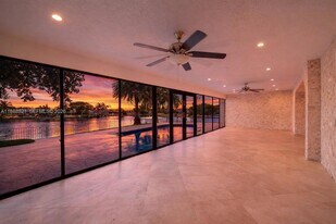 9881 SW 1st Ct in Plantation, FL - Building Photo