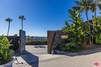 1851 N Stanley Ave in West Hollywood, CA - Building Photo - Building Photo