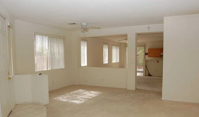 6097 Clifton Hollow St in Las Vegas, NV - Building Photo - Building Photo