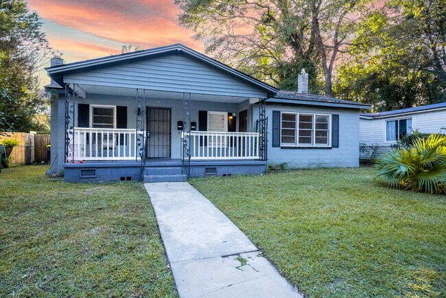 property at 1123 E 70th St