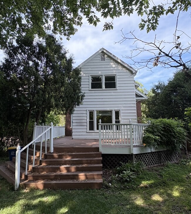 621 Prairie Ave in Wilmette, IL - Building Photo - Building Photo