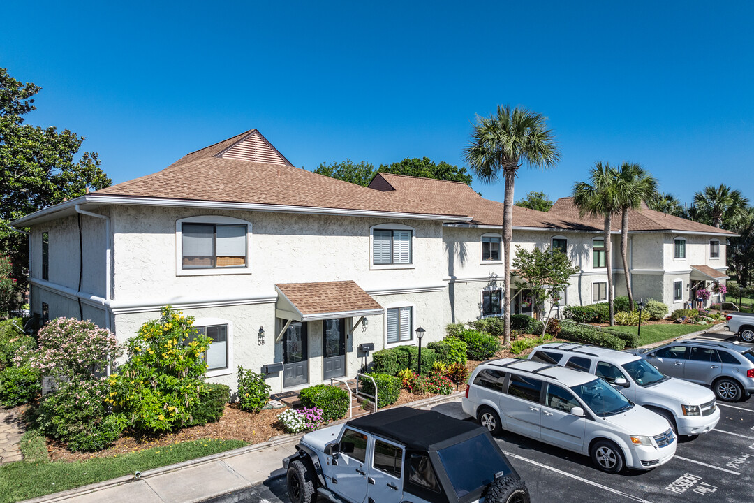 The Moorings in Jacksonville Beach, FL - Foto de edificio