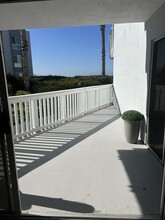 640 The Village, Unit 107 in Redondo Beach, CA - Building Photo - Building Photo