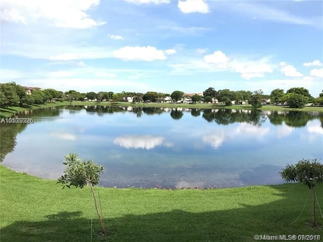 10288 NW 9th St Cir-Unit -205 in Miami, FL - Building Photo - Building Photo