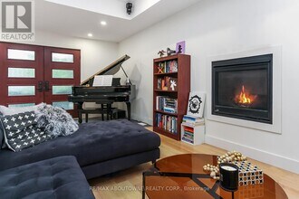 12 49th St N in Wasaga Beach, ON - Building Photo - Building Photo