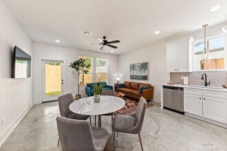 406 Highland Oaks Ln in Lafayette, LA - Building Photo - Building Photo