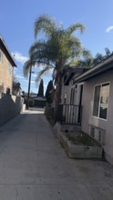 823 W 43rd Pl in Los Angeles, CA - Building Photo - Building Photo