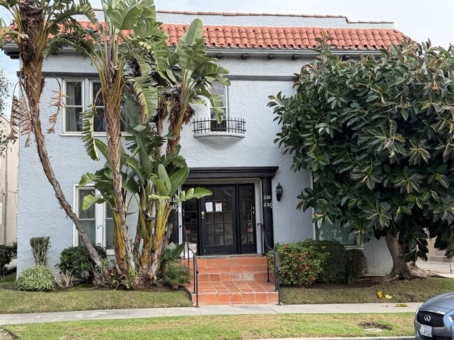 property at 630 1/2 N Spaulding Ave