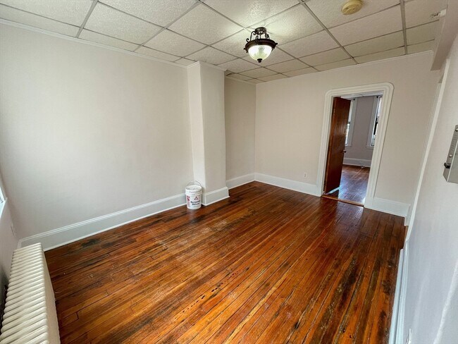 property at 7 Anderson St