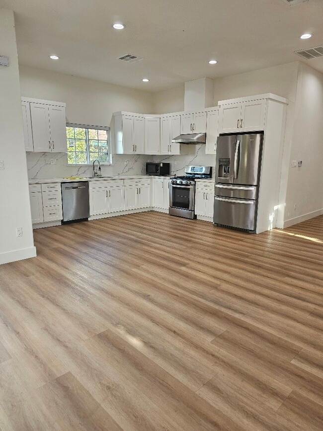 6380 Klamath Dr in Westminster, CA - Building Photo - Building Photo