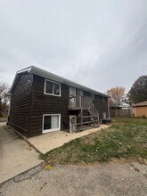 3406 N Missouri Ave-Unit -Unit B in Peoria, IL - Building Photo - Building Photo