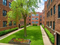 634 - 42 W. Cornelia in Chicago, IL - Foto de edificio - Building Photo