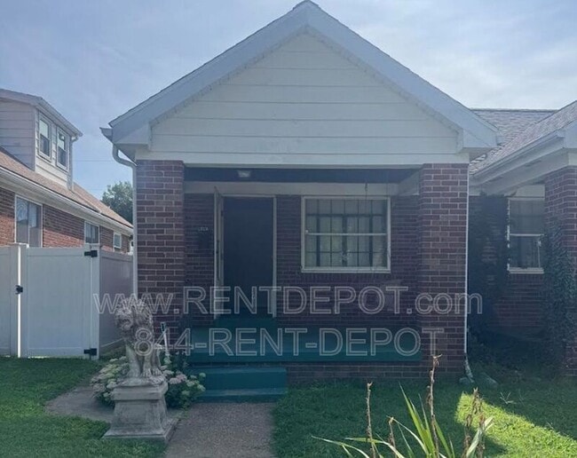 property at 1803 N Heidelbach Ave