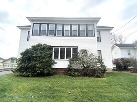 12 Monroe St, Unit 2 in Augusta, ME - Building Photo