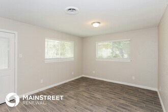 5520 Wales Ave in Fort Worth, TX - Building Photo - Building Photo