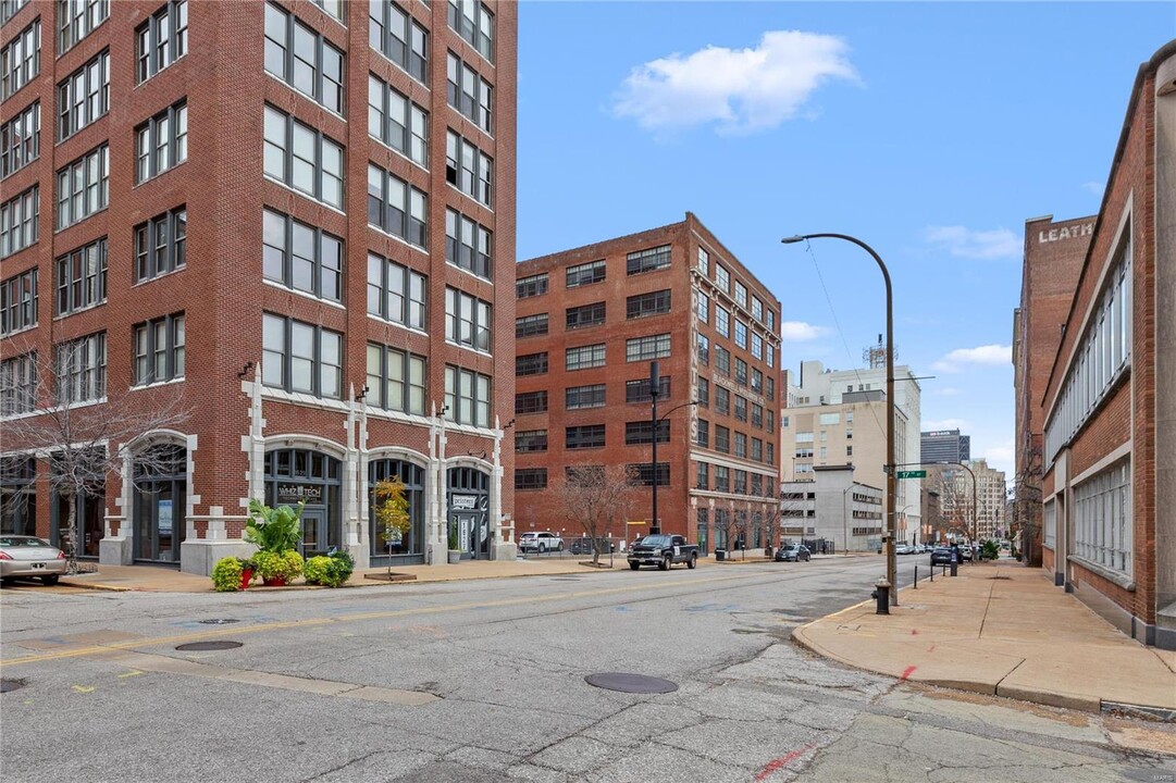 1627 Locust St in St. Louis, MO - Foto de edificio