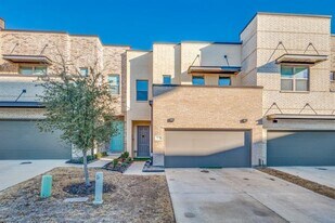 1052 Maverick Dr in Allen, TX - Building Photo