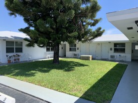 Shell Apartments in Fort Lauderdale, FL - Building Photo