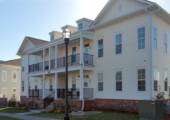 property at 832 Goswell Dr
