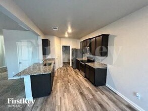 127 Bush Dr in Venus, TX - Building Photo - Building Photo