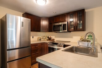 Cherry Hill Apartments in Newmarket, NH - Building Photo - Interior Photo