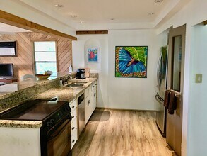 16142 Spring Branch Trail, Unit B in Austin, TX - Building Photo - Building Photo