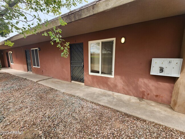 2735 W Tuckey Ln-Unit -1 in Phoenix, AZ - Building Photo - Building Photo