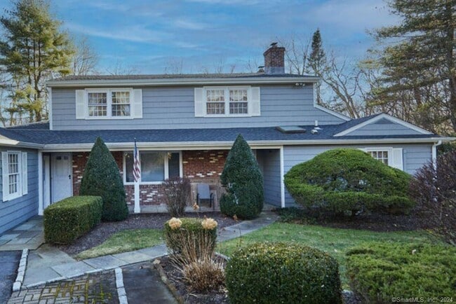 property at 4 Fermily Ln