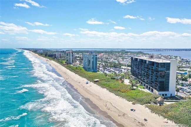 10410 S Ocean Dr, Unit 308 in Jensen Beach, FL - Building Photo - Building Photo