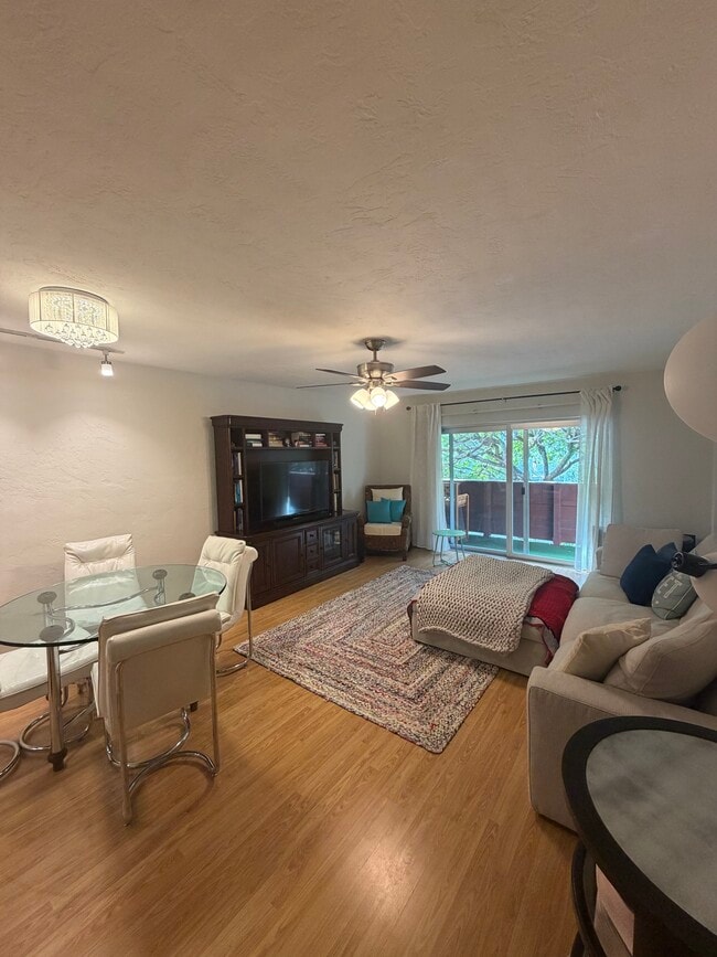 property at 1205 Mariposa Ave