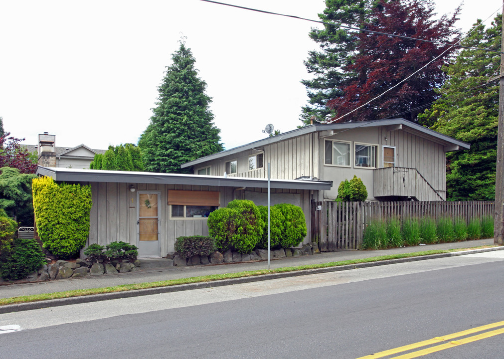 8359 9th Ave NW in Seattle, WA - Foto de edificio