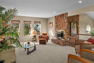77 Wild Horse Mesa Dr in Sedona, AZ - Building Photo