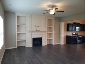 2729 Mosquera Dr in Fayetteville, NC - Building Photo - Building Photo