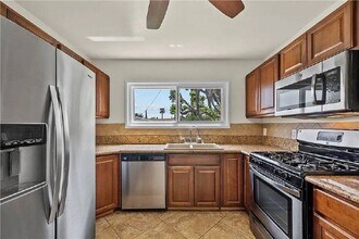 1422 Phillippi St in San Fernando, CA - Building Photo - Building Photo