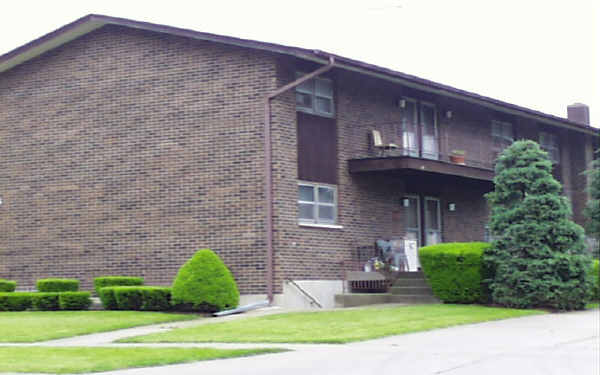 1616 Mark Ave in Elgin, IL - Building Photo - Building Photo