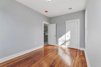 53 Oak Ave, Unit 2 in Irvington, NJ - Building Photo - Building Photo
