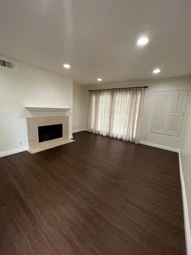 1341 Via Sebastian in Los Angeles, CA - Building Photo - Building Photo