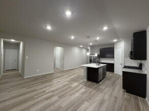 7722 Beaufort Ln in Mont Belvieu, TX - Building Photo - Building Photo