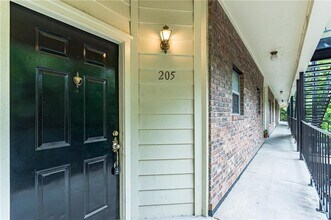 2100 San Gabriel St in Austin, TX - Building Photo - Building Photo