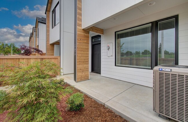 12029 SE 5th St in Vancouver, WA - Building Photo - Building Photo