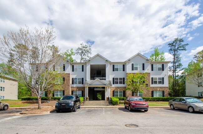 10104 Fairington Ridge Cir in Stonecrest, GA - Building Photo - Building Photo
