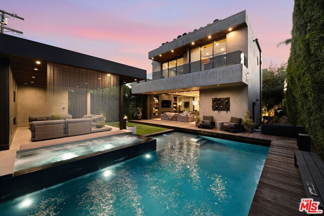 418 N Sweetzer Ave in West Hollywood, CA - Building Photo - Building Photo