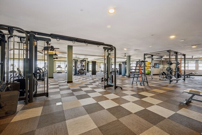 The District at Scottsdale Apartments in Scottsdale, AZ - Foto de edificio - Building Photo