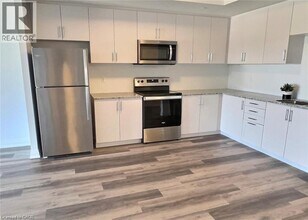 88 Gibson St in North Dumfries, ON - Building Photo - Building Photo