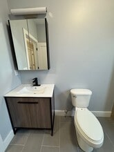 913-915 Grove St in Irvington, NJ - Foto de edificio - Building Photo