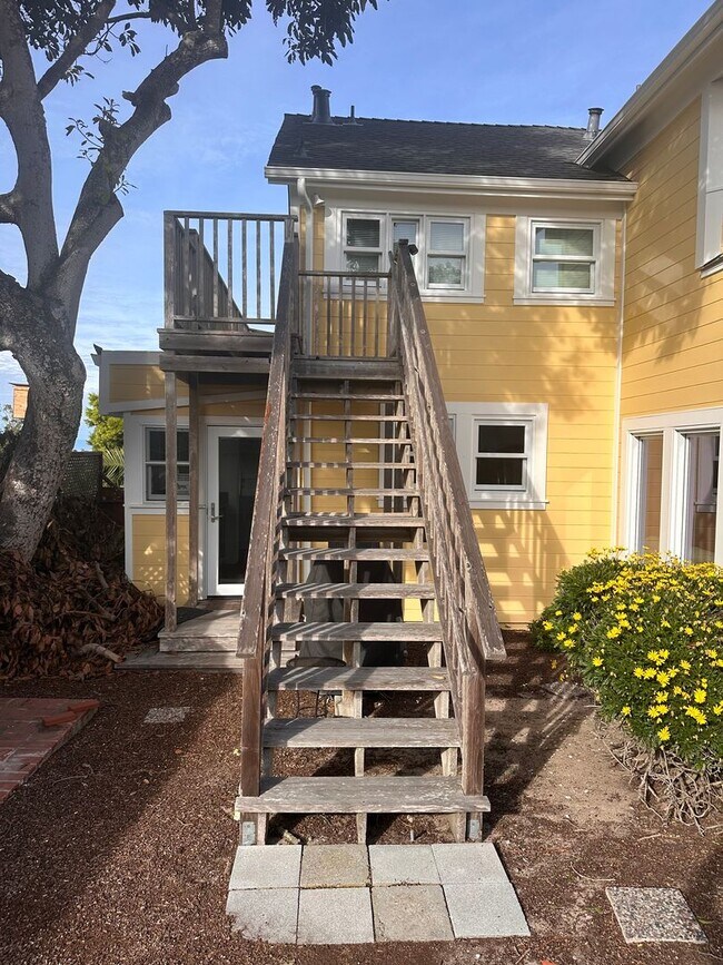 314 13th St in Pacific Grove, CA - Building Photo - Building Photo