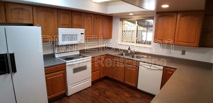 9025 Mansfield Ave in Denver, CO - Building Photo - Building Photo