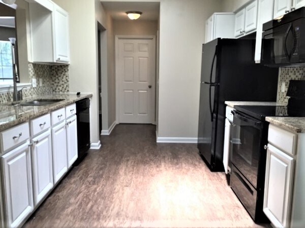102 Kathryns Ct in Savannah, GA - Building Photo - Building Photo