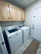 1855 Desert Forest Way in Henderson, NV - Building Photo - Building Photo