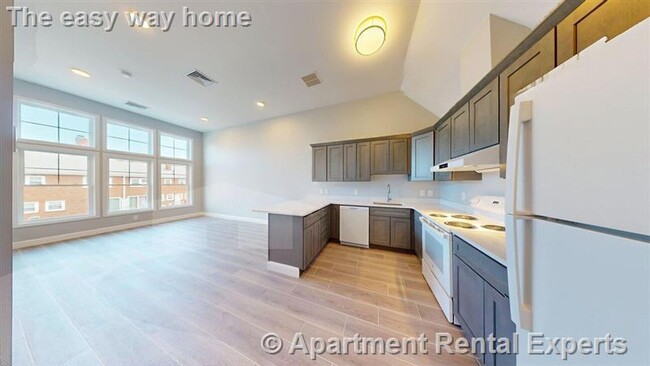 55 Hill Rd, Unit #401 in Belmont, MA - Building Photo - Building Photo